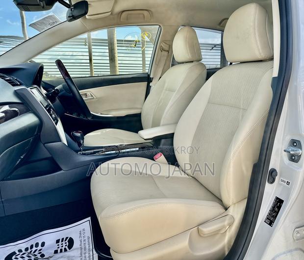 Toyota Premio 1.8 AWD 2020 Pearl