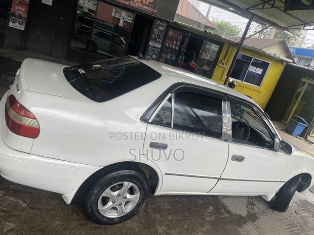 Toyota Corolla Automatic 1997 White