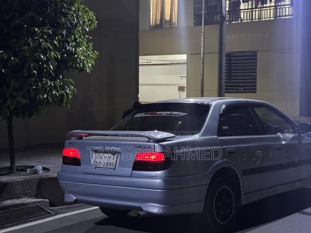Toyota Carina 1.5 FWD Sedan 1996