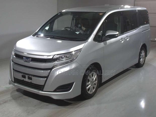 Toyota Noah 2.0 AWD (7 Seater) 2021 Silver