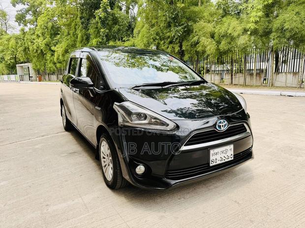 Toyota Sienta 1.5 Hybrid FWD (6-Seater) 2016 Black