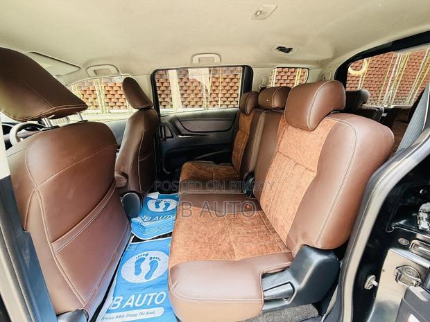 Toyota Sienta 1.5 Hybrid FWD (6-Seater) 2016 Black