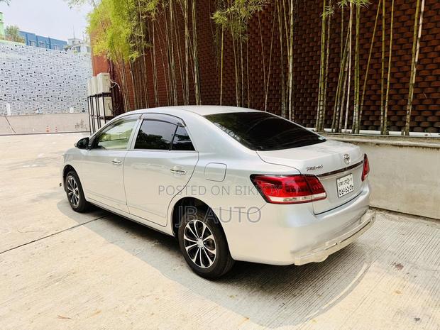 Toyota Premio 1.5 FWD 2016 Silver
