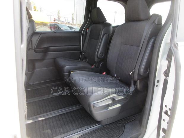 Toyota Noah 2023 Pearl