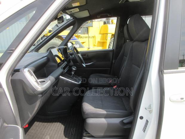 Toyota Noah 2023 Pearl