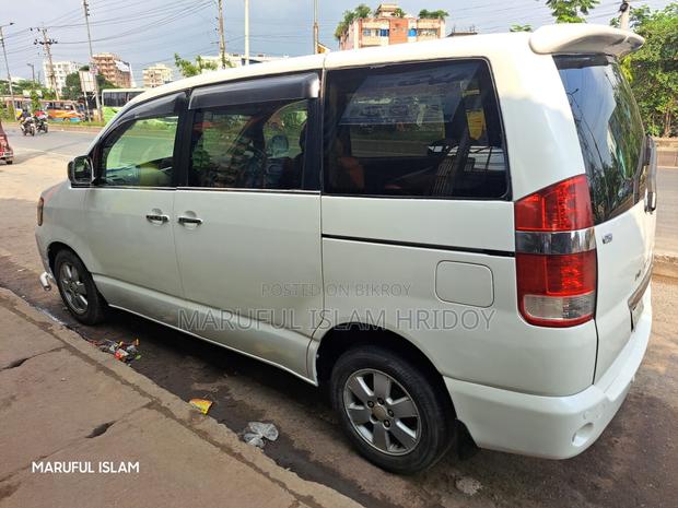 Toyota Noah 2.0 FWD (8 Seater) 2003 Pearl