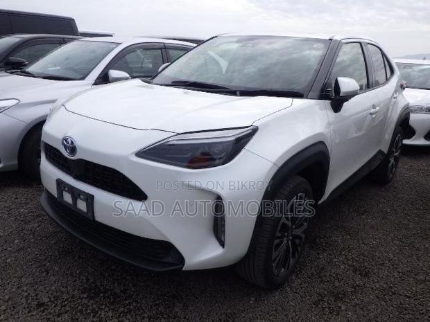 Toyota Yaris Cross 1.5 Hybrid AWD 2021 Pearl