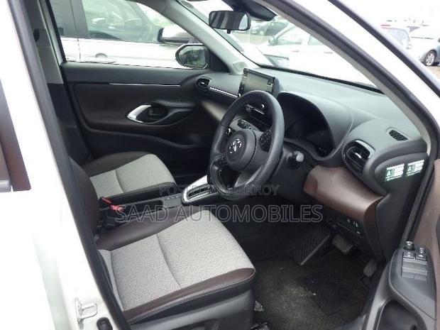 Toyota Yaris Cross 1.5 Hybrid AWD 2021 Pearl