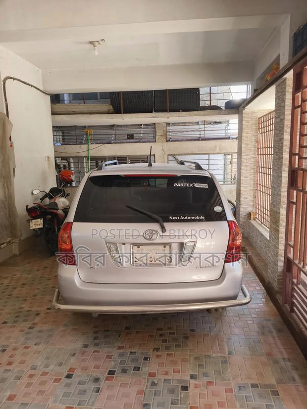 Toyota Corolla 2004 Silver