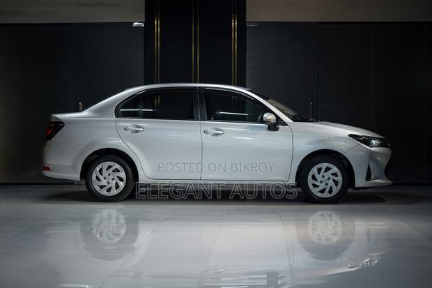 Toyota Axio 2022 Silver