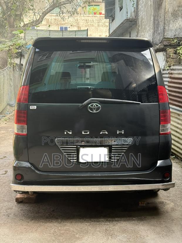Toyota Noah 2.0 FWD (8 Seater) 2003 Black