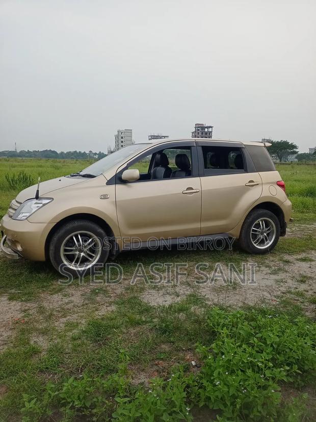 Toyota IST 2004 Beige