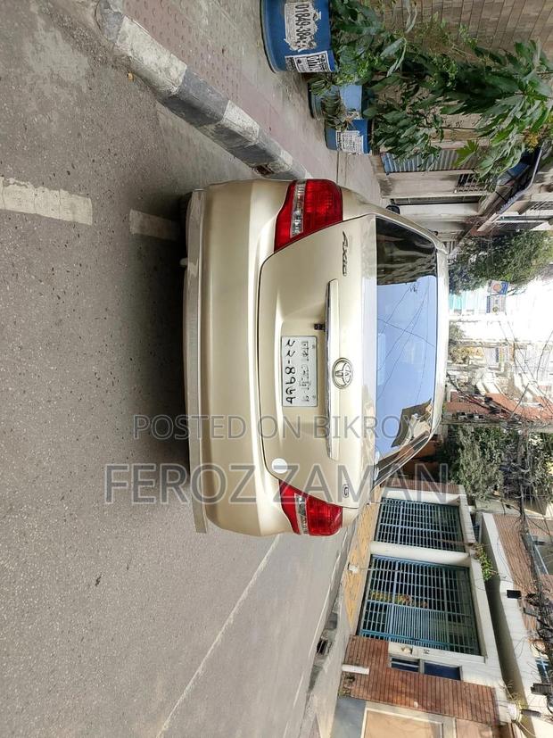 Toyota Axio 2011 Gold