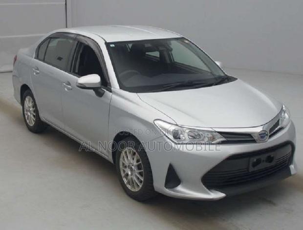 Toyota Axio 2021 Silver