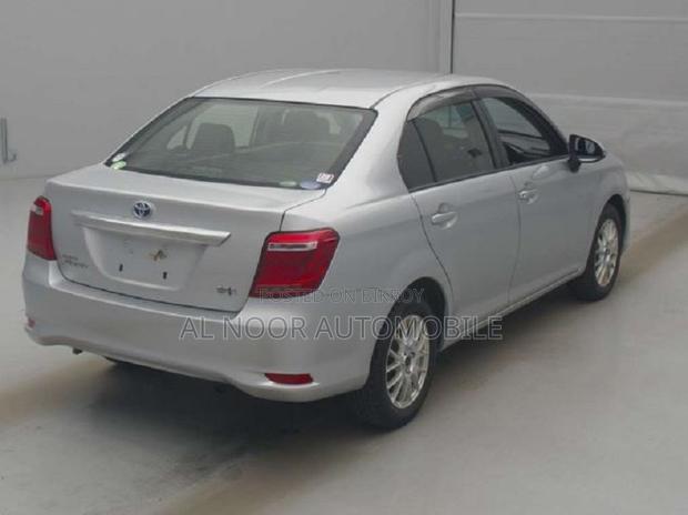 Toyota Axio 2021 Silver