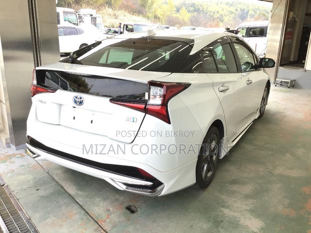 Toyota Prius 2021 Pearl