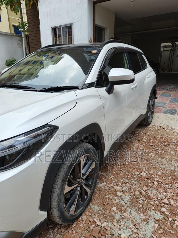 Toyota Corolla Cross 1.8 Hybrid AWD 2021 Pearl