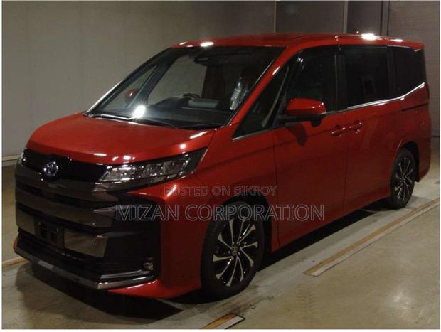 Toyota Noah 2023 Red
