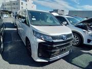 Toyota Noah 2023 Pearl for sale