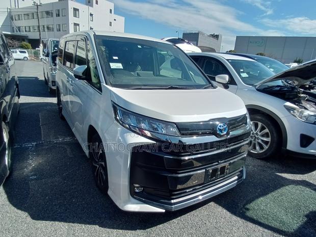 Toyota Noah 2023 Pearl