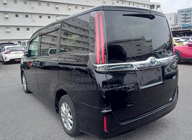 Toyota Noah 2021 Black