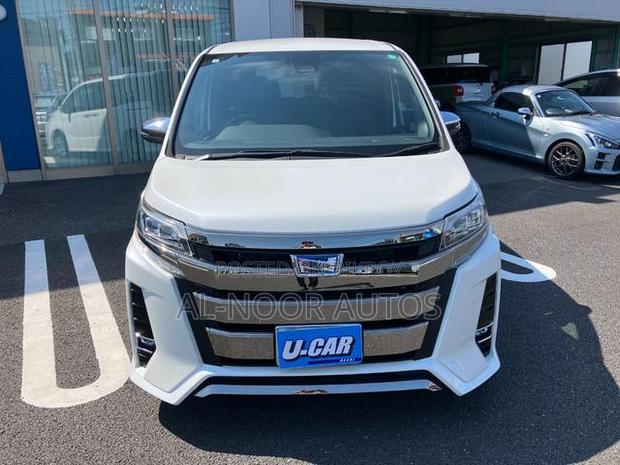 Toyota Noah 2021 Pearl