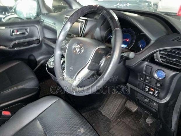 Toyota Esquire 2021 Black