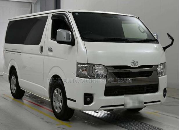 Toyota HiAce 2023 Pearl