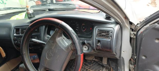 Toyota Corolla X 1.3 Automatic 2000 White