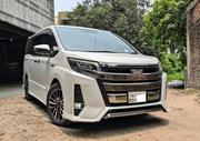 Toyota Noah 2018 Off White for sale