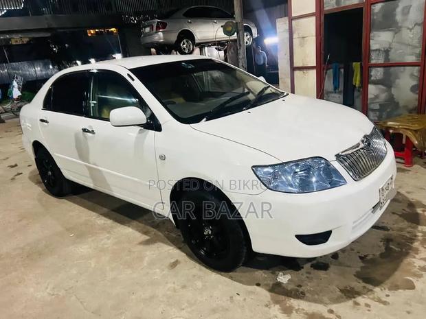 Toyota Corolla 2005 White
