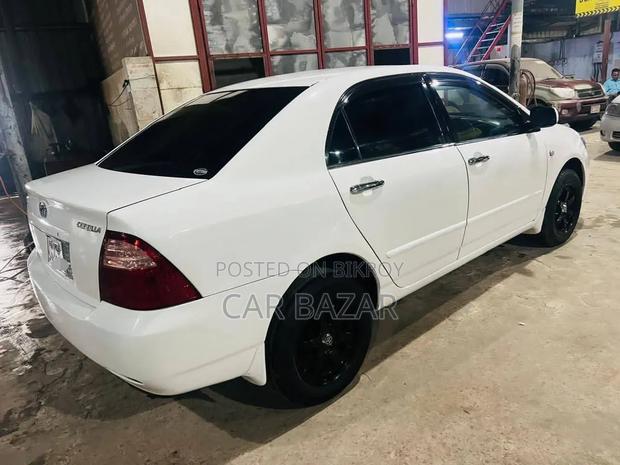 Toyota Corolla 2005 White