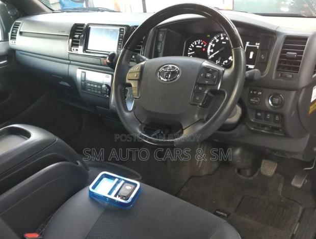 Toyota HiAce 2024 Black