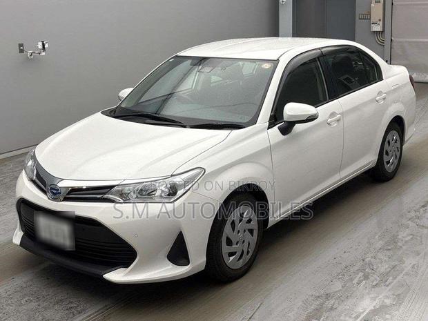 Toyota Axio 2021 White
