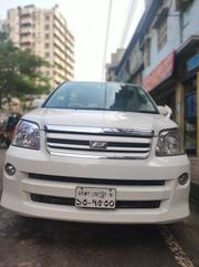 Toyota Noah 2004 Pearl for sale