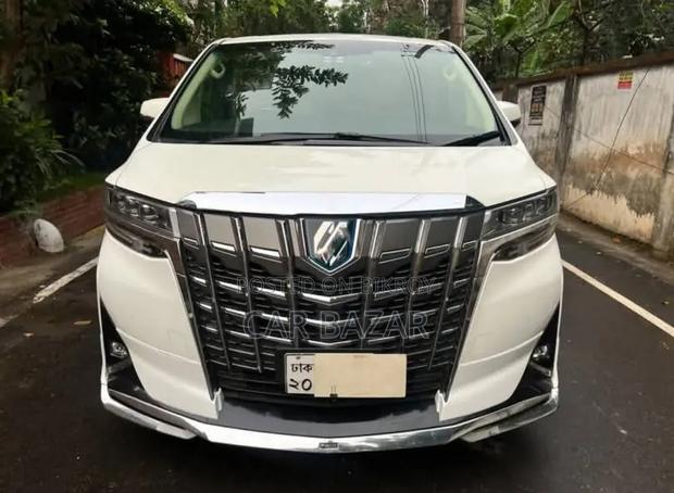 Toyota Alphard 2019 White