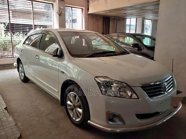 Toyota Premio 2014 White