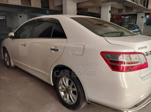 Toyota Premio 2014 White