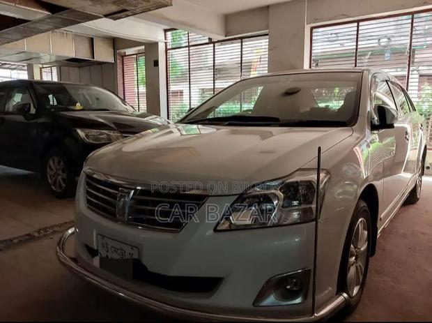 Toyota Premio 2014 White