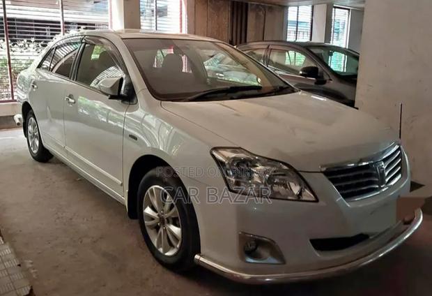 Toyota Premio 2014 White