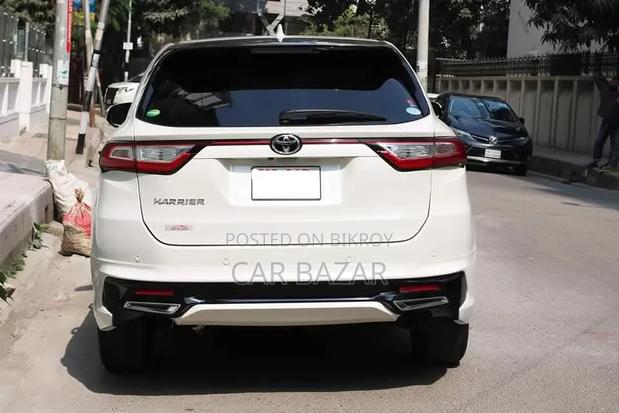 Toyota Harrier 2.0 2019 White