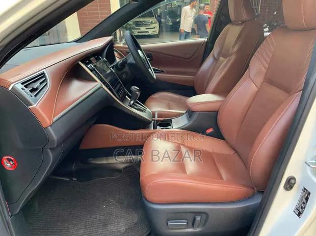 Toyota Harrier 2.0 2019 White
