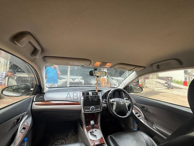 Toyota Premio 2013 Silver