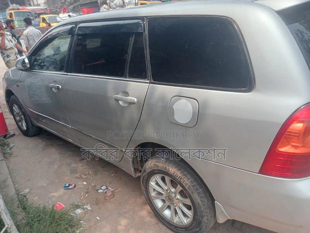 Toyota Corolla Fielder 2004 Silver