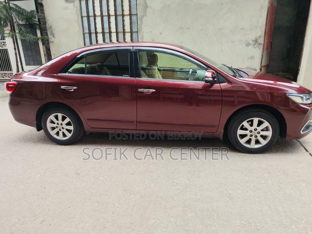 Toyota Premio 2017 Red