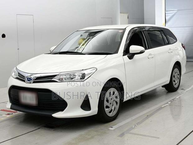 Toyota Corolla Fielder 1.5 Hybrid FWD 2021 White