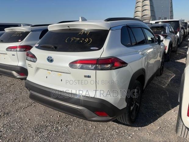 Toyota Corolla Cross LE 2WD 2024 Pearl