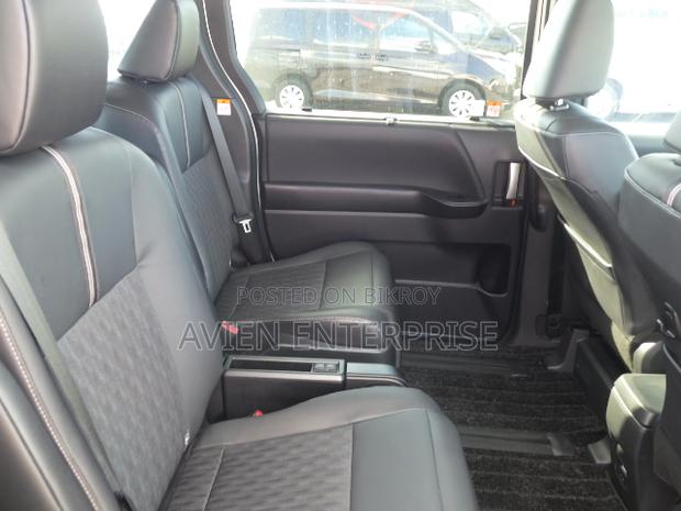 Toyota Noah 2022 Pearl