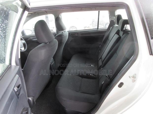 Toyota Corolla Fielder 1.5 Hybrid FWD 2021 Pearl