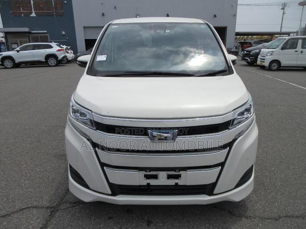 Toyota Noah 1.8 FWD Hybrid (7 Seater) 2021 Pearl